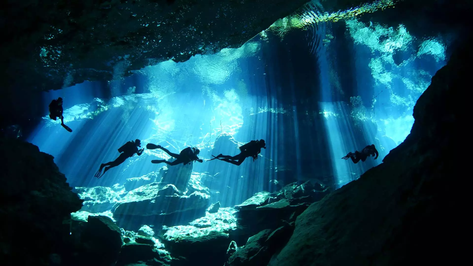 Chac Mool & Kukulkan Cenote Diving | Natural Light & Halocline<br /> Chac Mool & Kukulkan cenote diving — natural light and halocline in Mexico’s Riviera Maya</p>
<p>